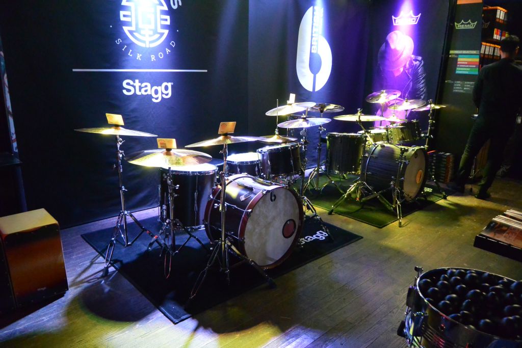 Le stand EMD, British Drums, Stagg, Remo