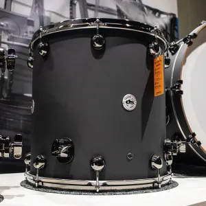 DS DRUMS Rebel Custom Shop Batterie 22"/4pcs Deep Black