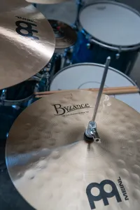 MEINL B14EHH Byzance Traditional Extra Hammered 14" Charleston