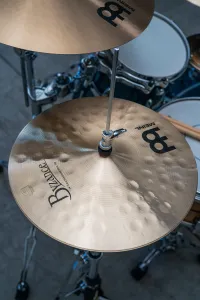 MEINL B14EHH Byzance Traditional Extra Hammered 14" Charleston