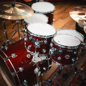 DW Collector's Sonicply Batterie 22"/5pcs Finish Ply Ruby Glass 