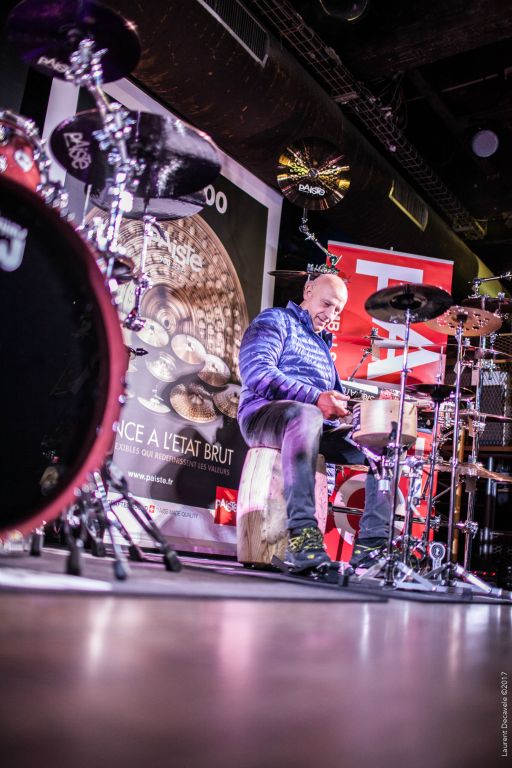 L'occasion de tester si les vis de l'épaule tiennent bien !!!