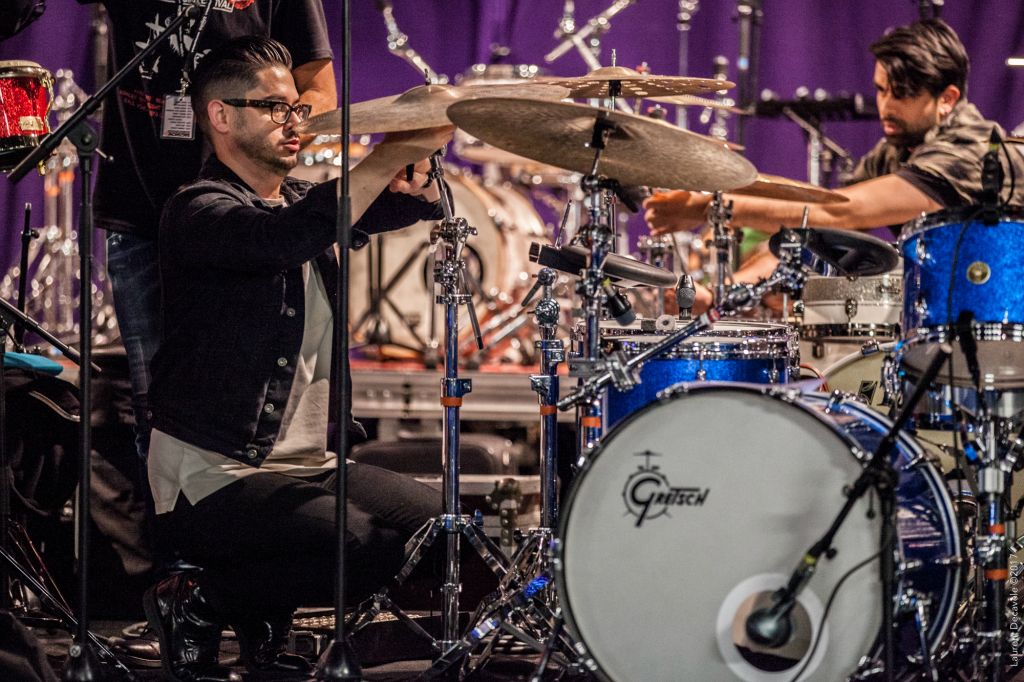 Joe Clegg et Kaz Rodriguez en arrière plan 