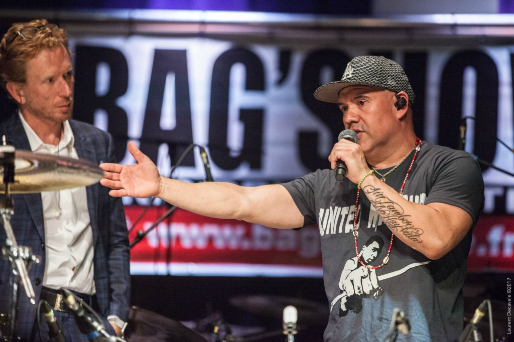 Au tour de Fausto de présenter son ami Raul Pineda. Batteur incroyable 