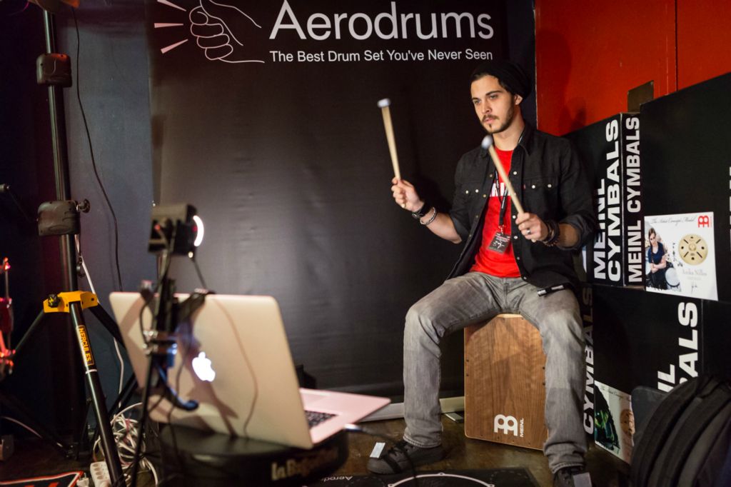 Stand Saico, batterie Aerodrums incroyable!
