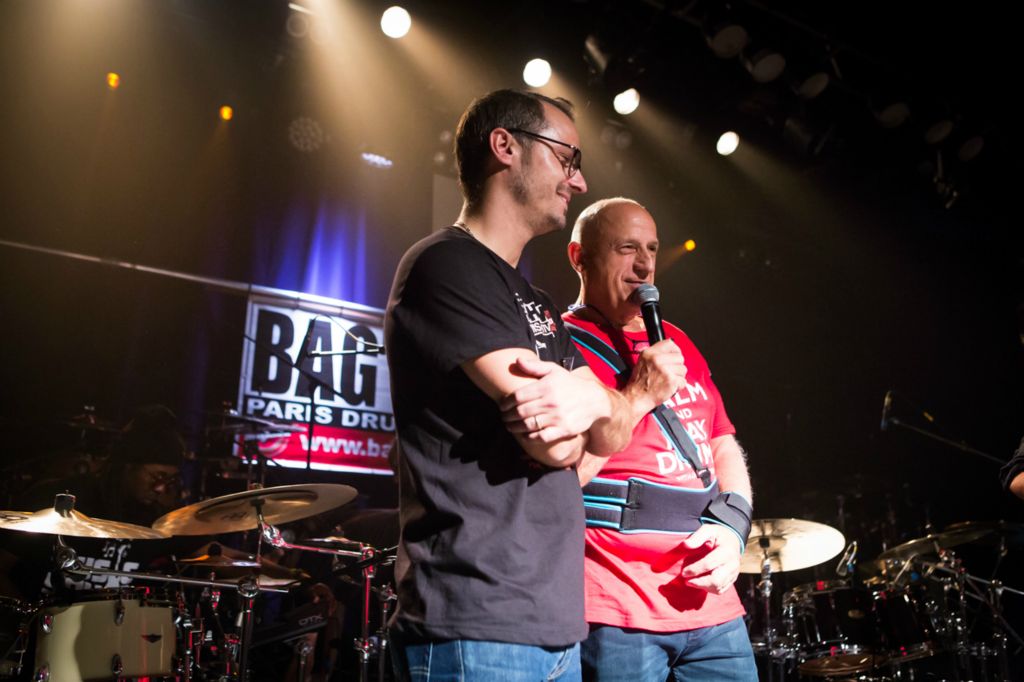 Il est temps pour Thierry et Philippe Lalite de remercier les artistes, les fournisseurs, la presse, les photographes et cadreurs, l'équipe technique de la machine, toute l'équipe de la Baguetterie et le public sans qui rien ne serait possible avant de laisser Laurent Bataille annoncer le dernier artistes de cette magnifique édition Bagshow 2017