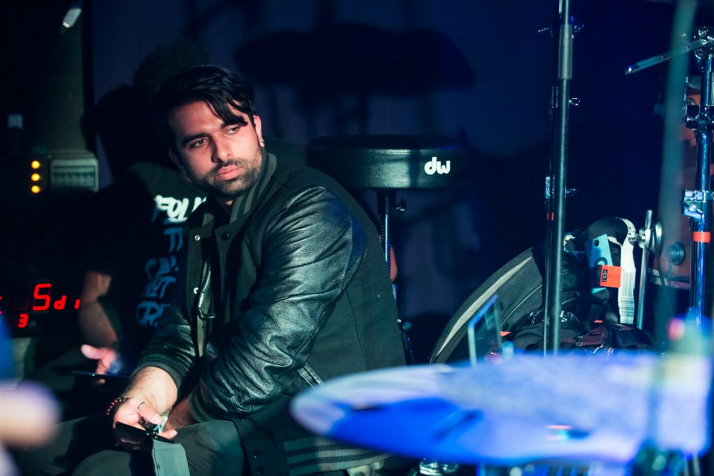 KAz Rodriguez assis à côté de Sput n'a rien râté!