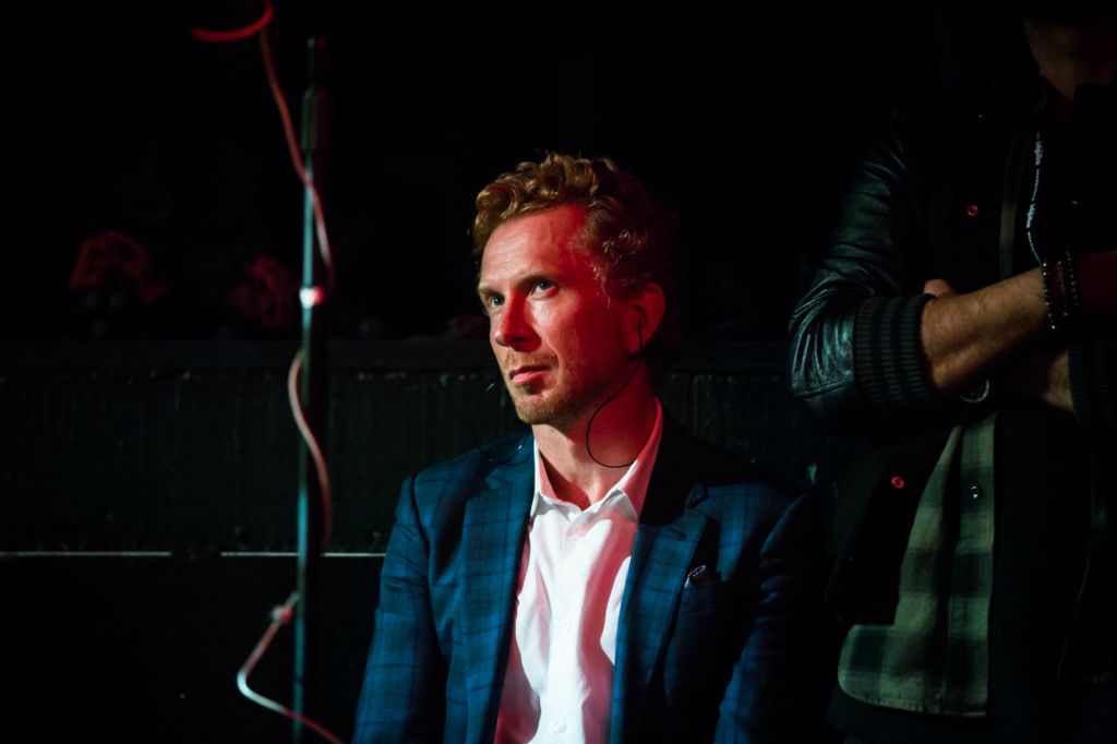 Sous l'œil attentif de Laurent Bataille grand batteur de jazz et célèbre chroniqueur de Batteur Magazine pour en écrire tous les éditos.