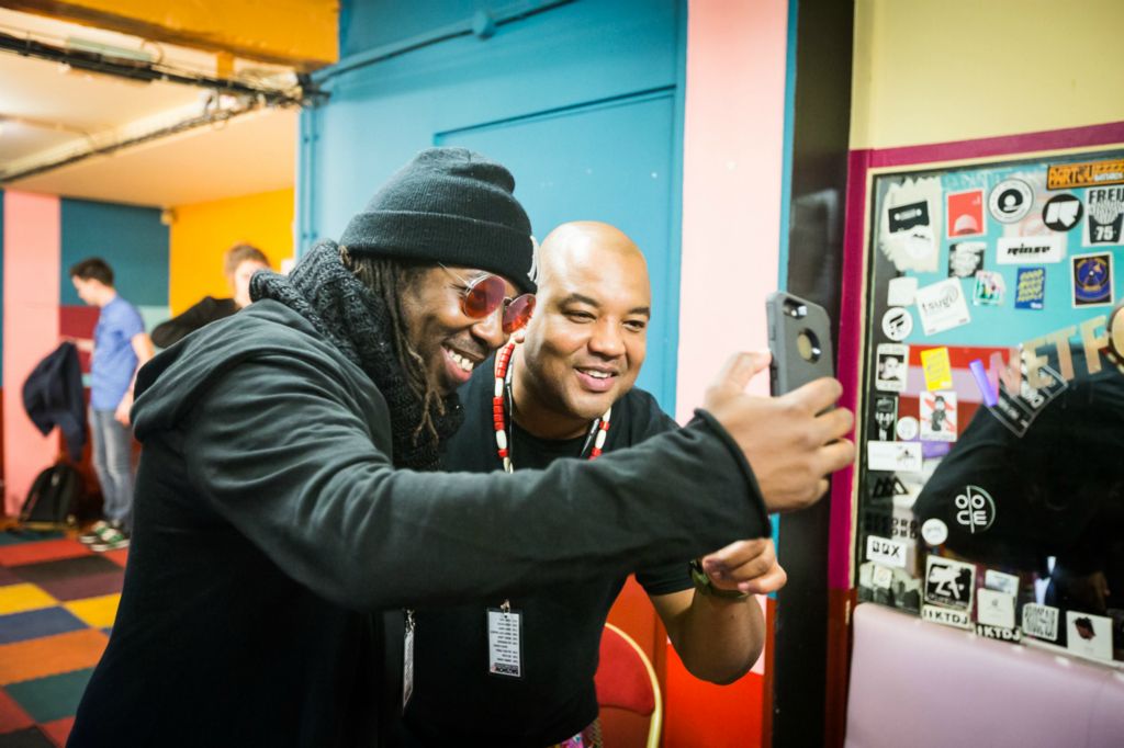 Même les stars se font des selfies