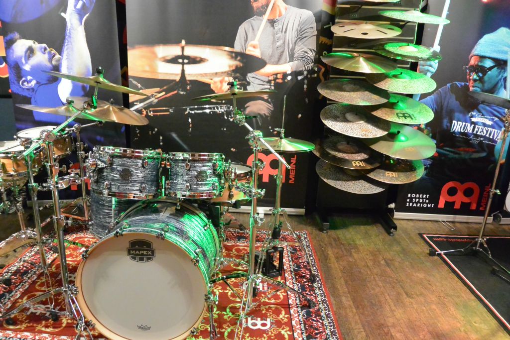 Le stand Saico , Mapex, Meinl et Ludwig