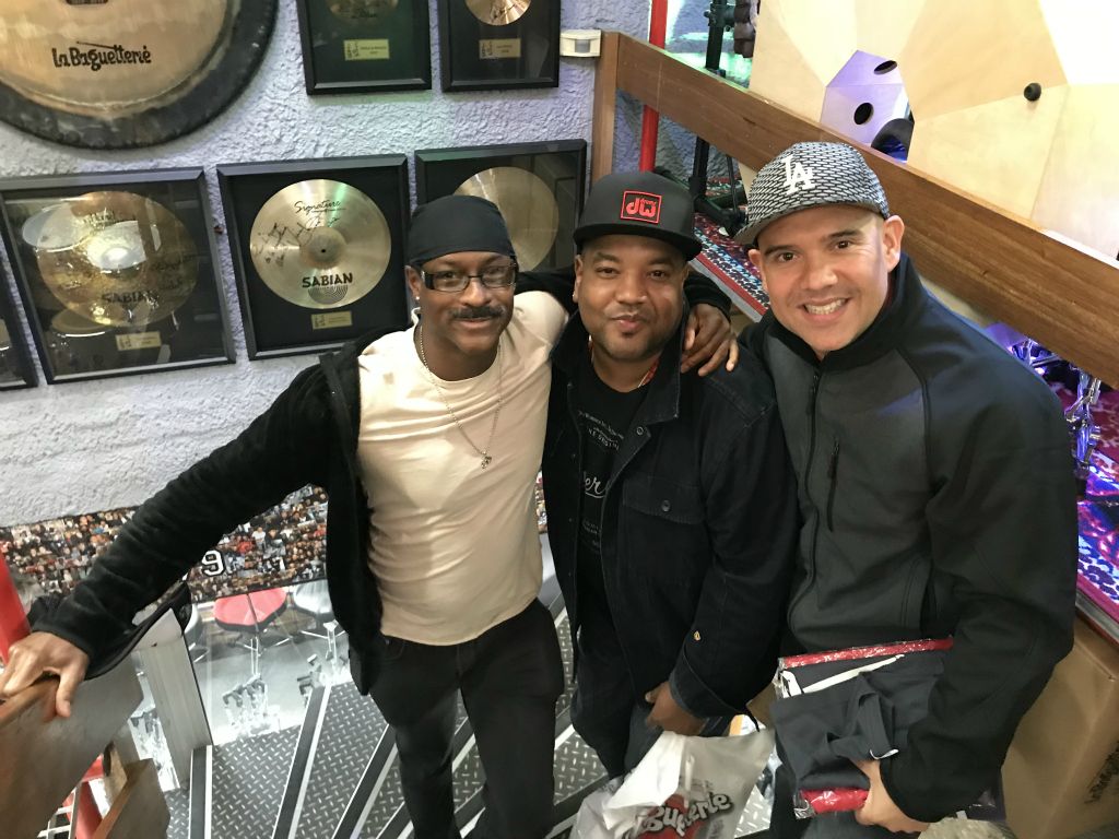 Parmi les souvenirs de rencontres dans la cage d'escalier